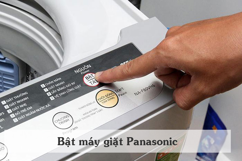 Cách vệ sinh máy giặt Panasonic - Bật nguồn