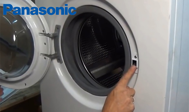 Lỗi H12 máy giặt Panasonic do công tắc cửa
